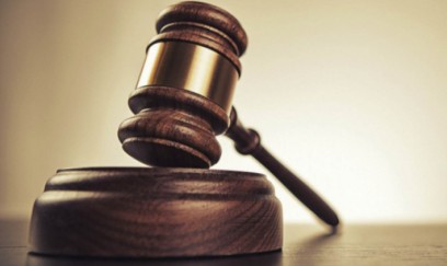 Atasını döyərək öldürən şəxsə 9 il həbs cəzası verildi