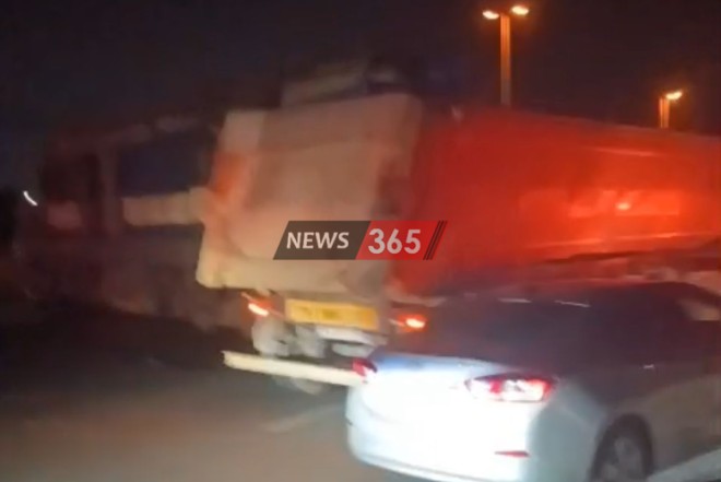 Xəzər rayonunda qatar "KamAZ"a çırpılıb - VİDEO