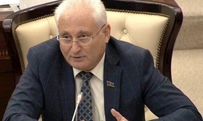 “Ermənistan təminatçı axtarır, Azərbaycan isə öz gücünə arxalanır” - Hikmət Babaoğludan AÇIQLAMA