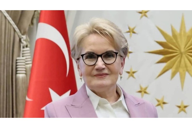 Mən evimdə otururam, siyasətlə əlaqəm yoxdur - Akşener sükutu pozdu