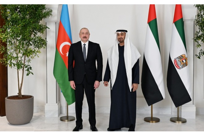 İlham Əliyev BƏƏ Prezidentinə zəng edib 