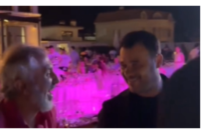 Emin Ağalarovun "böyük qardaşım, ağsaqqalım", deyə qucaqladığı məşhur GÖRÜN KİMDİR