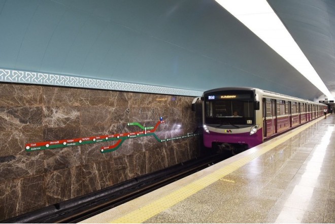 Bakıda metrodan istifadə edənlərin sayı azalıb