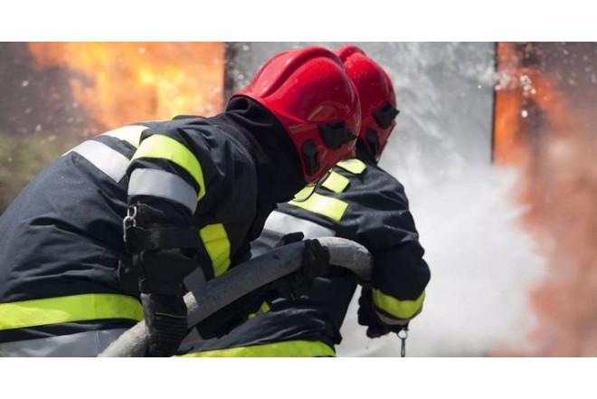 Sabunçuda 3 otaqlı ev yandı